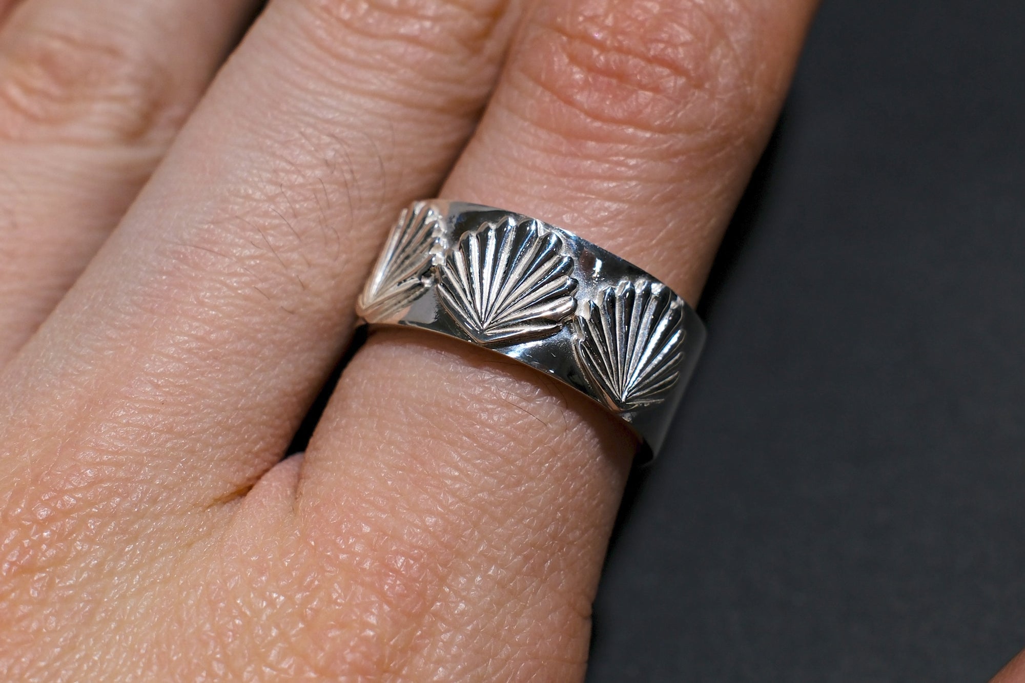 The One OCEAN "Shell Crown" Silver Ring