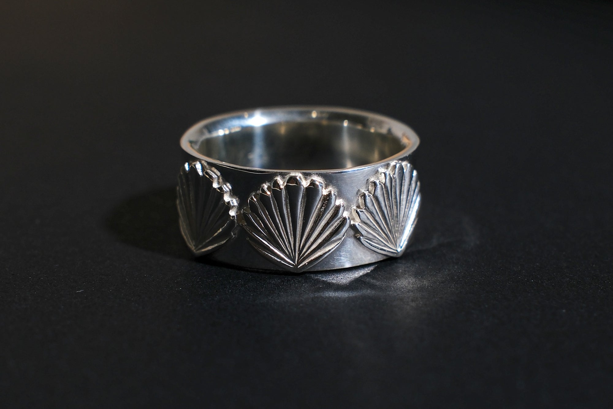 The One OCEAN "Shell Crown" Silver Ring