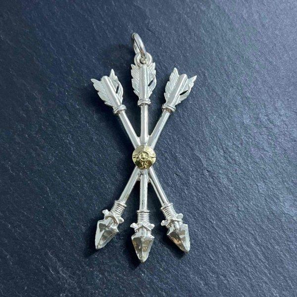 First Arrow's "Triple Arrow" Pendant with K18 Gold Emblem (P-546)