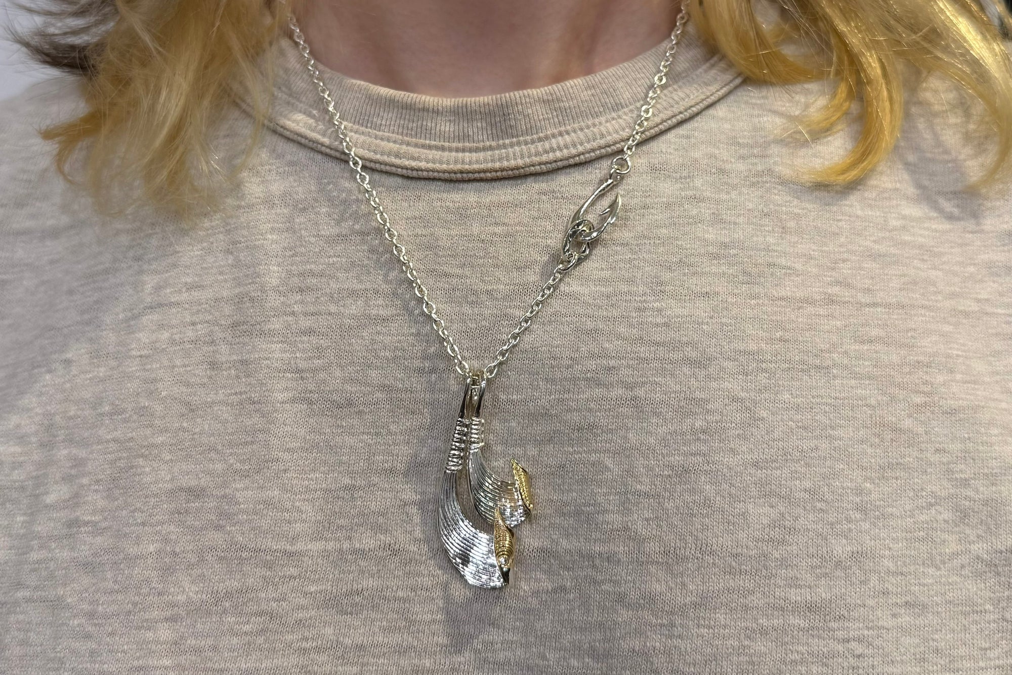 The One OCEAN "Catch The Waves" Pendant with 18K Gold Tip (Medium)