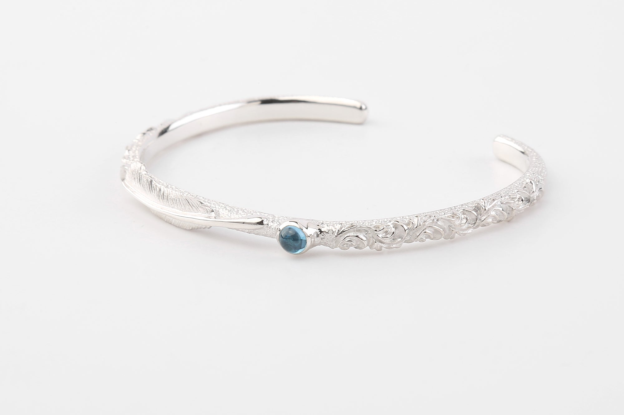 Legend 5mm "Flora" Silver Bangle With Mini Feather & Blue Topaz