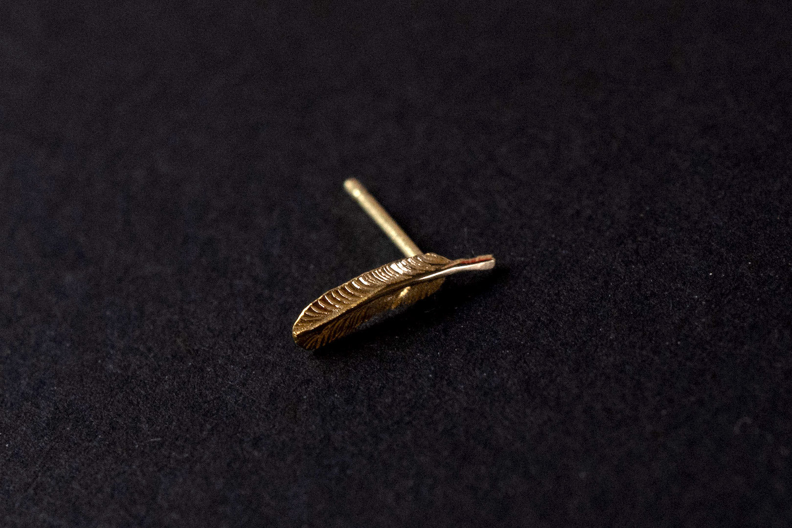 Legend "Mini Feather" 22K Gold Earring