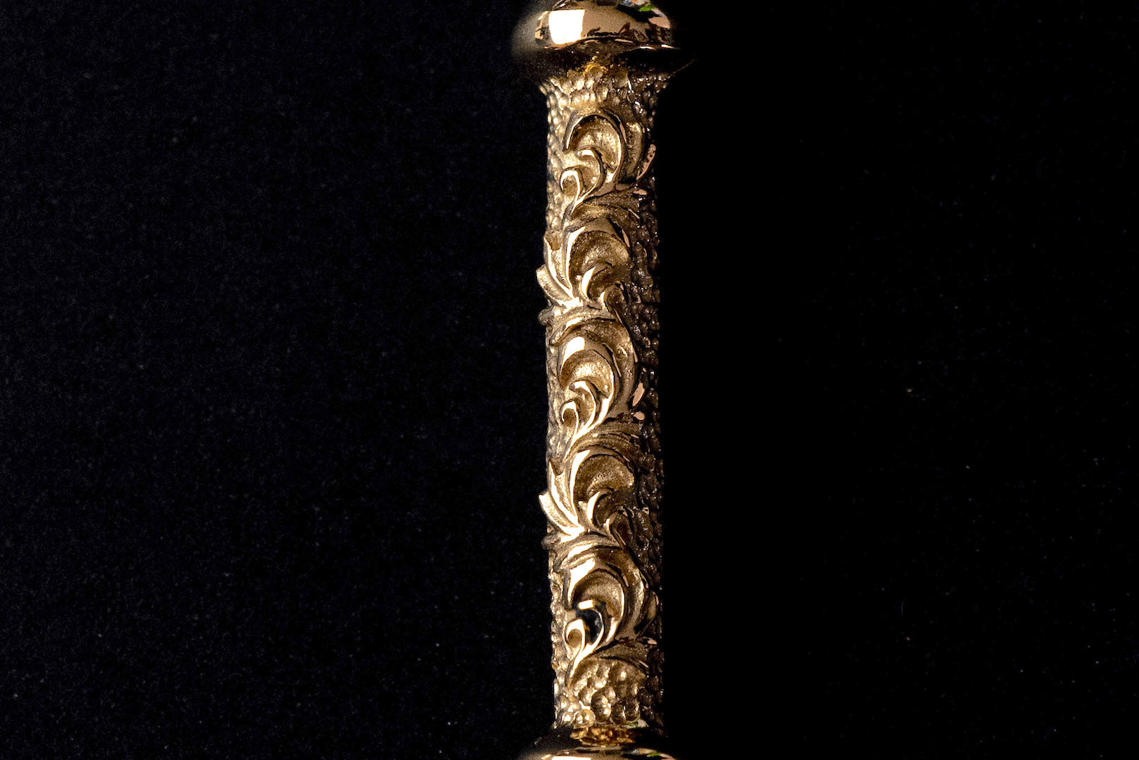 Legend Size Small 18K Gold "Totem Pole" Pendant (P-69-S-18K)