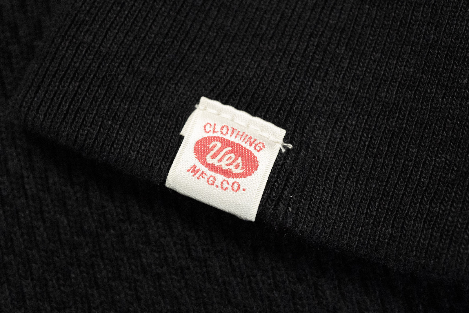 UES Ultra Heavyweight Thermal Sweatshirt (Black)