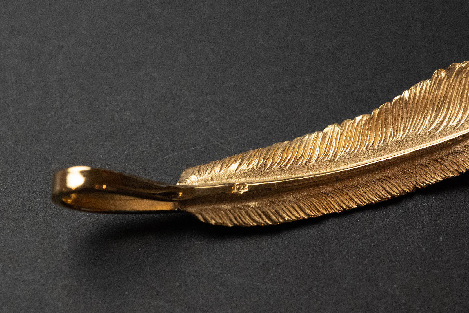 Legend 18K Gold Ultimate "Medium Feather" Pendant