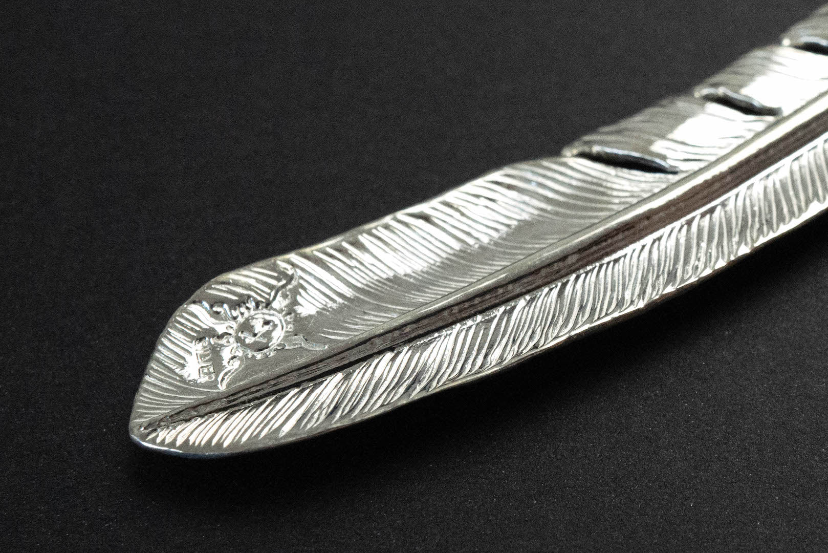 First Arrow's Silver Large Feather with 18k Gold Symbol Emblem (P-704)