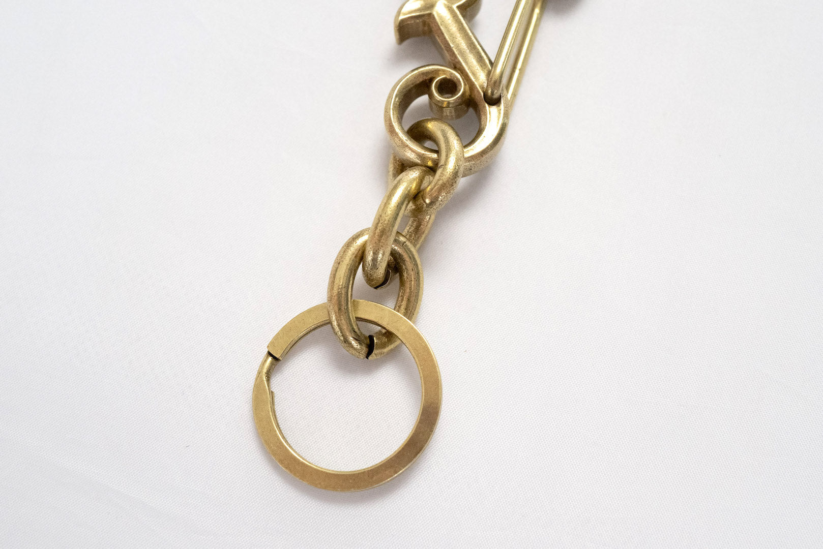 Inception by Accel Company "violin F-Hole" Carabiner Key Holder (IPK-02)