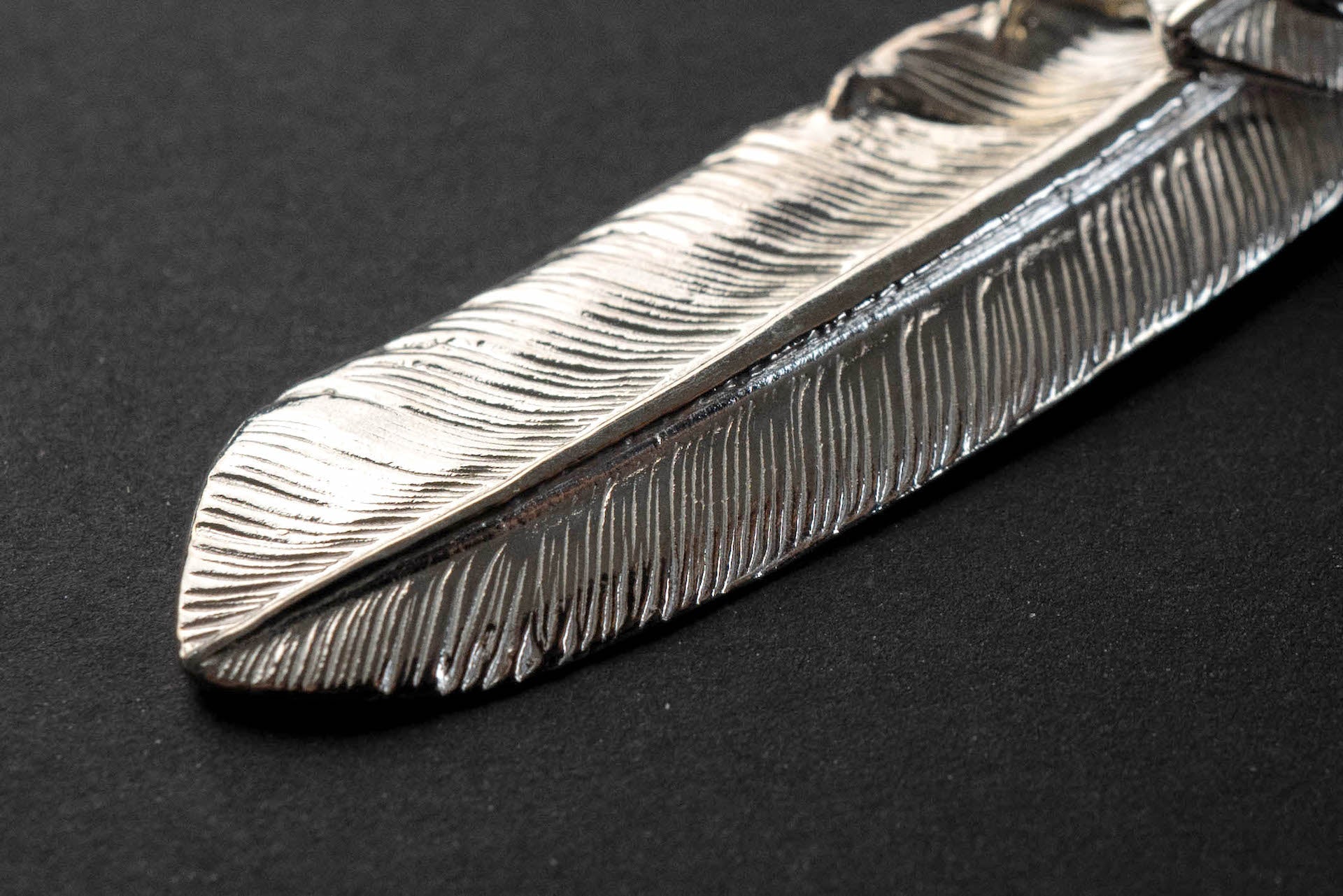 First Arrow's Large Feather Silver Pendant With Turquoise (P-358)