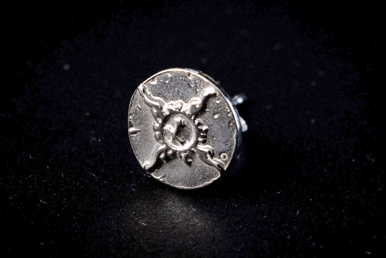 First Arrow's "Sunburst" Medal Ear Pierce (O-002)